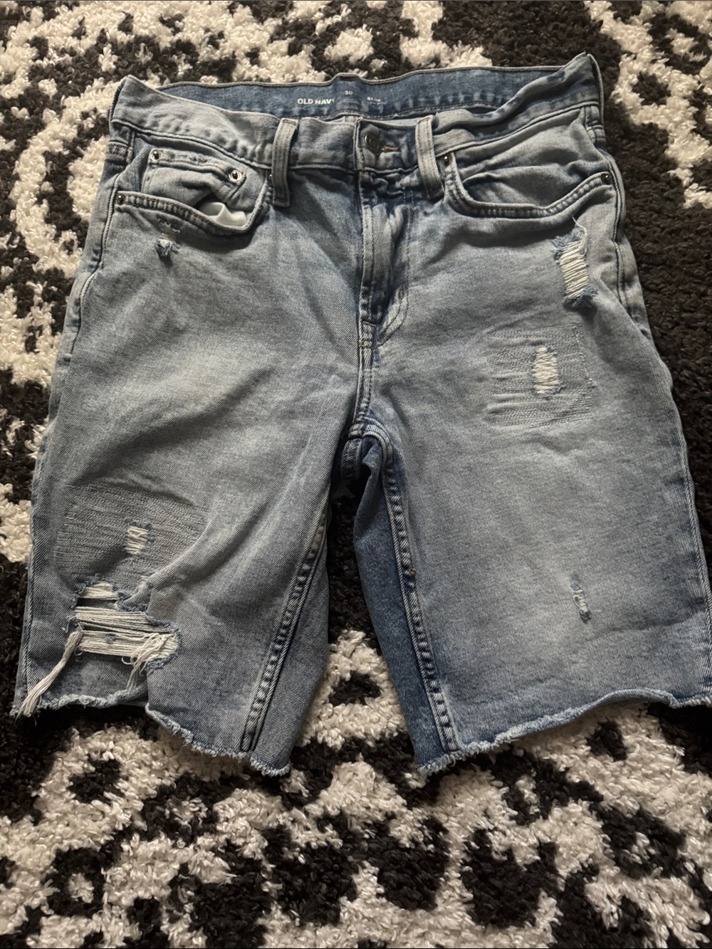 Men’s slim fit Old Navy Light Blue Distressed Denim Shorts 30